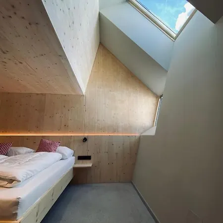 Апартаменты Hideaway Operated By Jufa